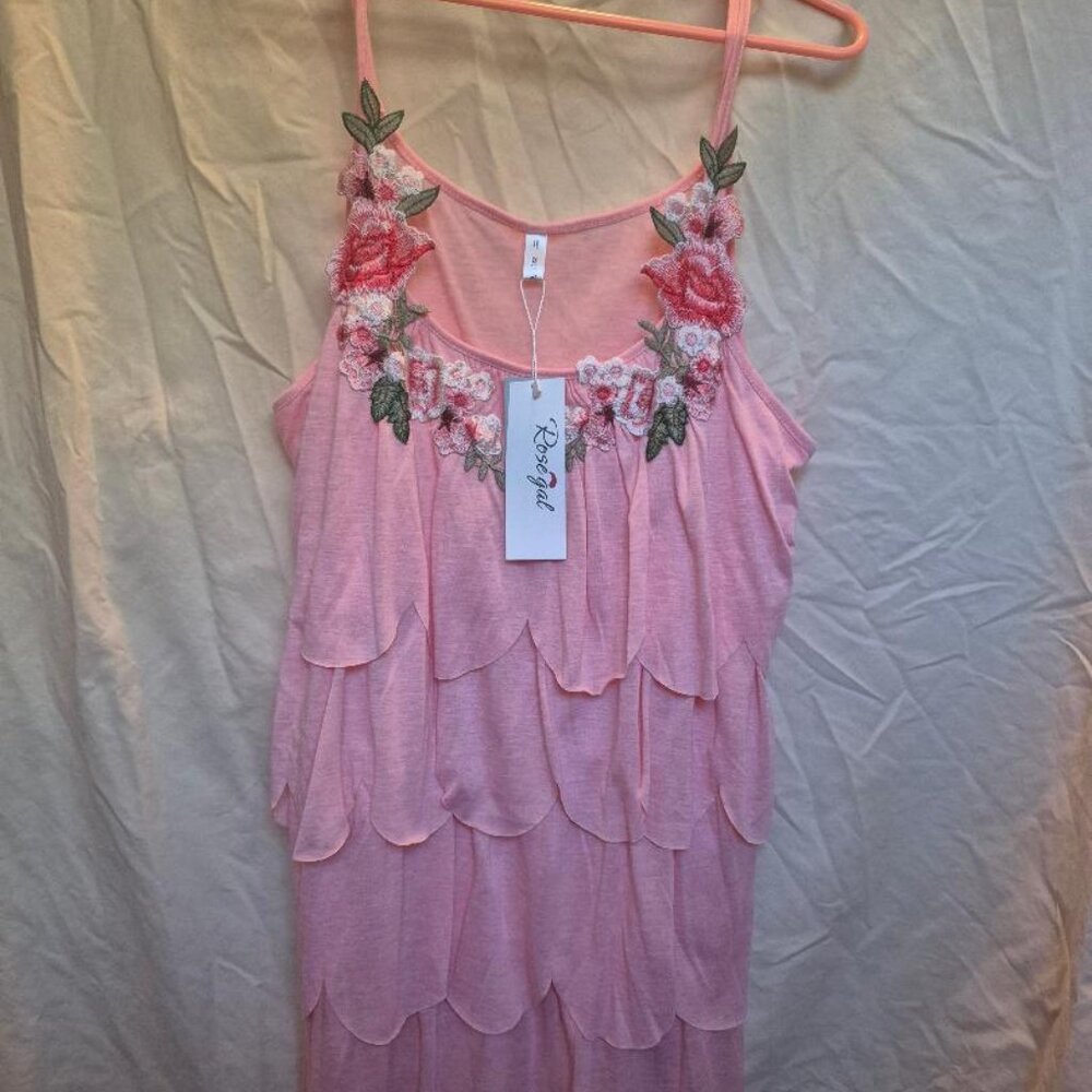 NWT Beautiful Embroidered Roses Embellishments on Layered Top Tunic M L